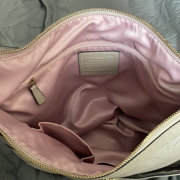 Coach Hobo purse. Pre-owned, minimal signs of use on bottom. - Picture 2 of 4